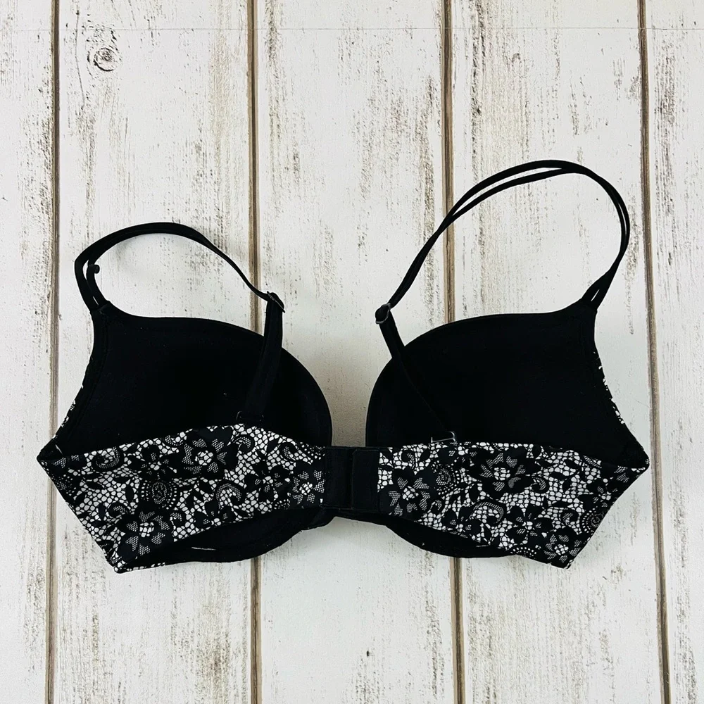 34D Victoria’s Secret Very Sexy Push Up Bra - Picture 5 of 8